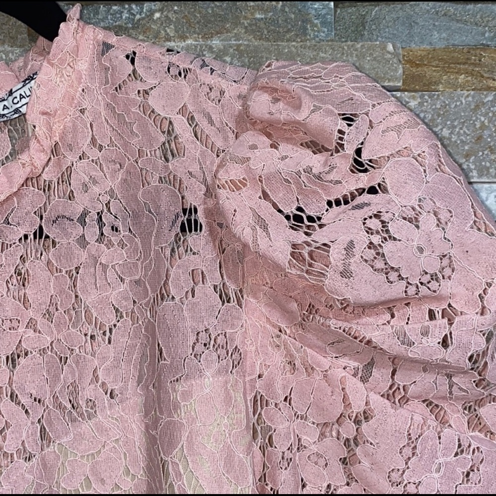Pink High Neck Lace Puff Sleeve